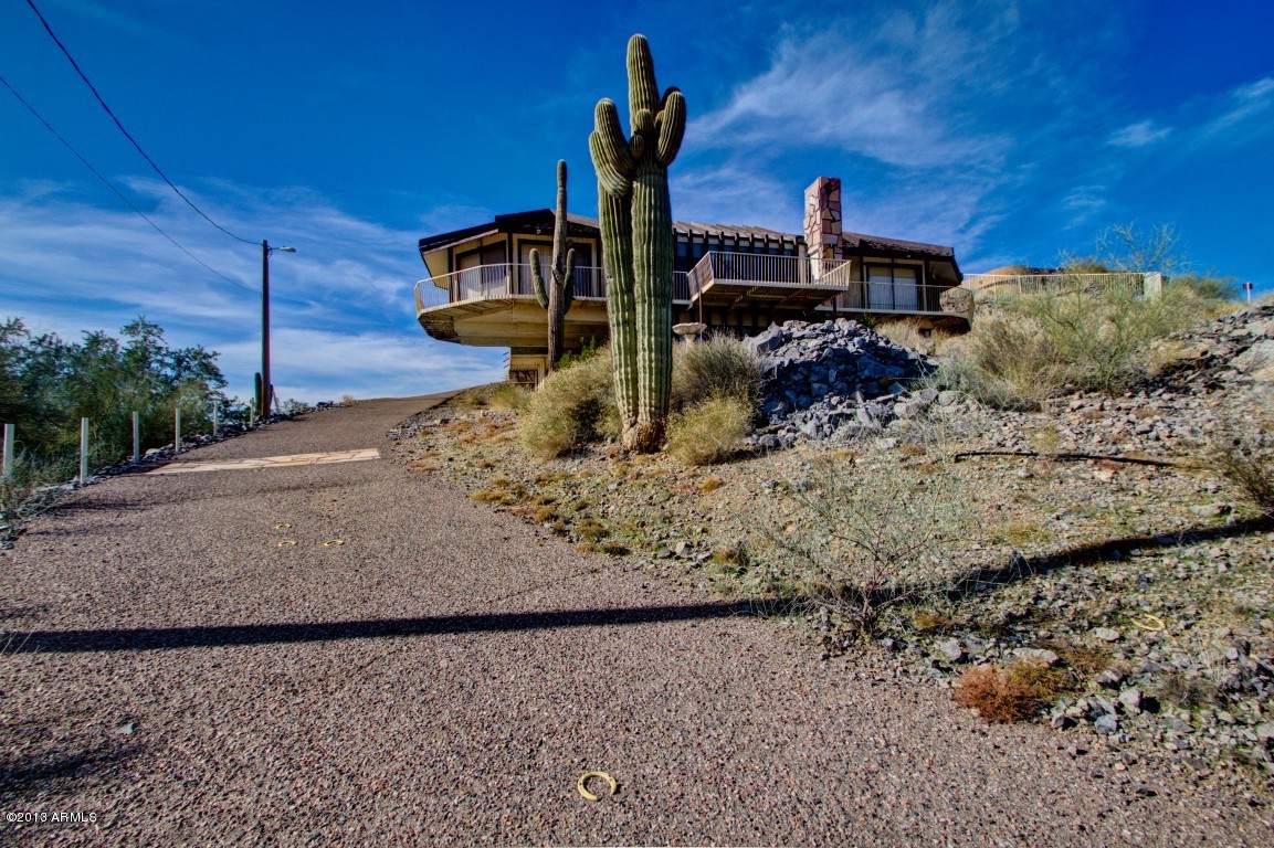 Mesa Fixer Upper with Million Views on the hillside for only 335K